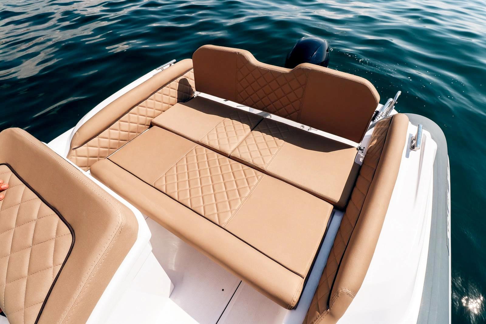 Lavage de bateau à Ajaccio